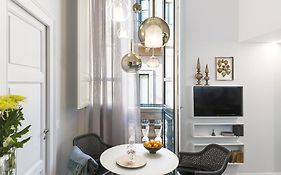 Varo Apartment